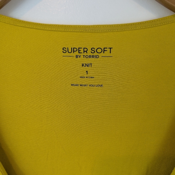 Torrid Super Soft Knit Yellow Tie-Front Top, Sz 1X - Picture 3 of 5